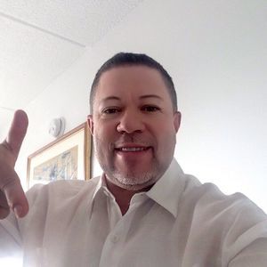 Meet your Posher, Carlos